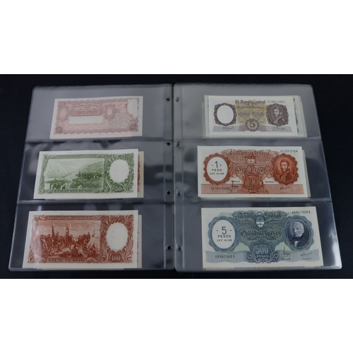 390 - Argentina (25), a very high grade group in album sleeves, date range 1948 - 1992, denominations 50 C... 