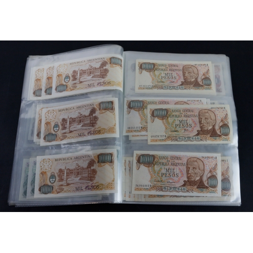 392 - Argentina (280), a collection ranging from 1970 to 1991 and denominations from 1 Peso to 10000 Pesos... 