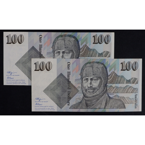 414 - Australia 100 Dollars (2) issued 1990, signed Fraser & Higgins, a consecutively numbered pair, seria... 