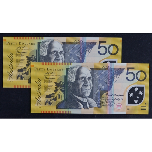 425 - Australia 50 Dollars (2) issued 1999, signed Evans & MacFarlane, a consecutively numbered pair, FIRS... 