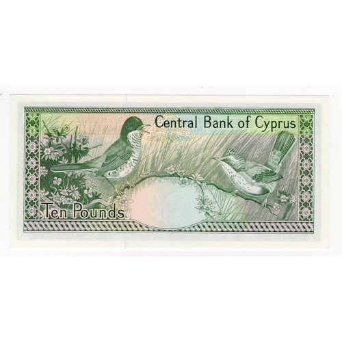 529 - Cyprus 10 Pounds dated 1st October 1990, serial AE 062848 (BNB B315d, Pick55a) Uncirculated