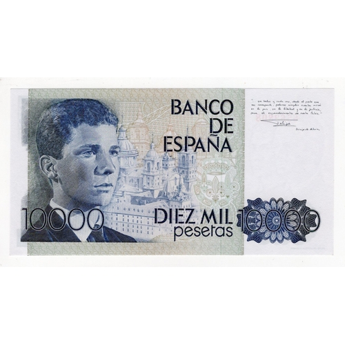 852 - Spain 10,000 Pesetas dated 24th September 1985, NO prefix, serial 6563808 (BNB B627a, Pick161) Uncir... 