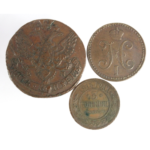 712 - Russia, copper (3): 5 Kopeks 1792 EM GVF; 2 Kopeks 1842 EM VF; and 3 Kopeks 1915 VF.