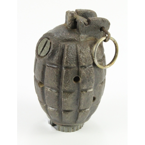 521 - WW2 mills no 36 training hand grenade.