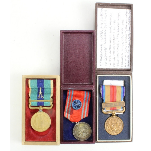 722 - Japanese 1937-45 China Incident medal in case with Japanese Red Cross medal in case and Japanese 190... 