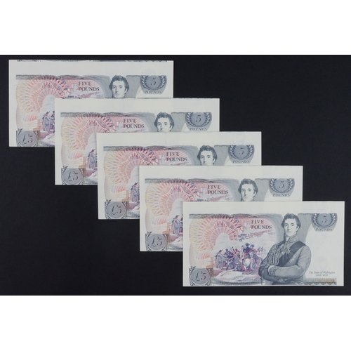 105 - ERROR Gill 5 Pounds (5) issued 1988, a consecutively numbered run of 5 notes all with an exceptional... 