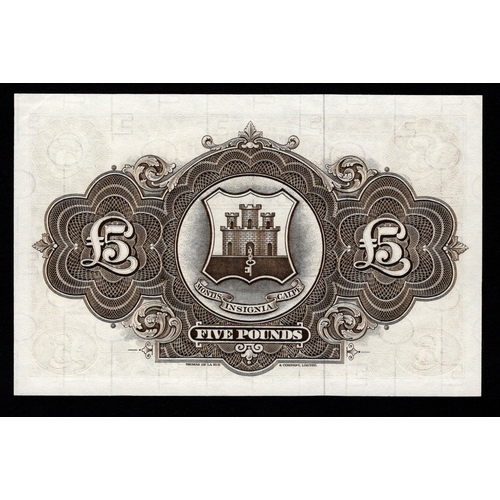 676 - Gibraltar 5 Pounds dated 1975, serial D713388 (BNB B117h, Pick19b) small corner crease, about Uncirc... 