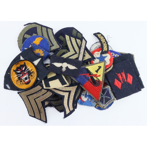 1082 - CLOTH BADGES – U.S.ARMY WW2 cloth formation signs and Rank Insignia all in excellent worn condition.... 