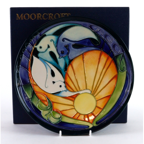86 - Moorcroft limited edition 'Sunbird' pattern plate, designed by Emma Bossons, dated 2005, limited edi... 