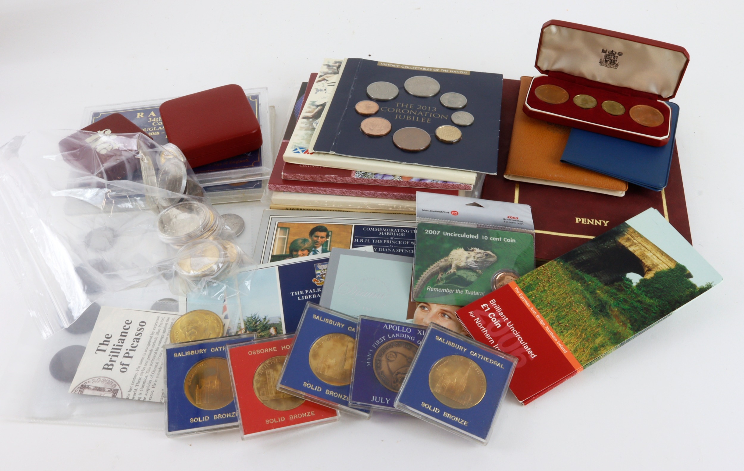 GB & World coins, sets, packs, medals etc, an assortment in a box ...
