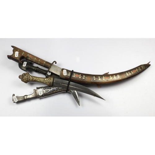 906 - Vintage Arabic daggers. (5)