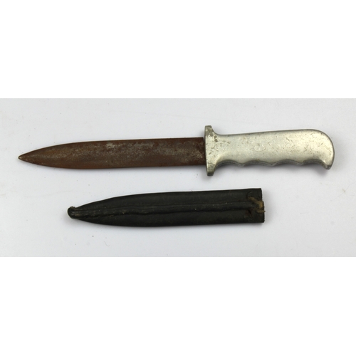 928 - WW1 German fighting trench knife.