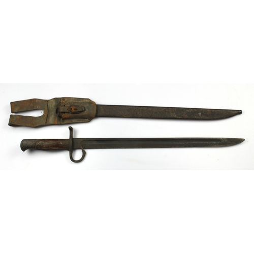940 - WW2 Japanese Arisaka type 30 bayonet and frog.