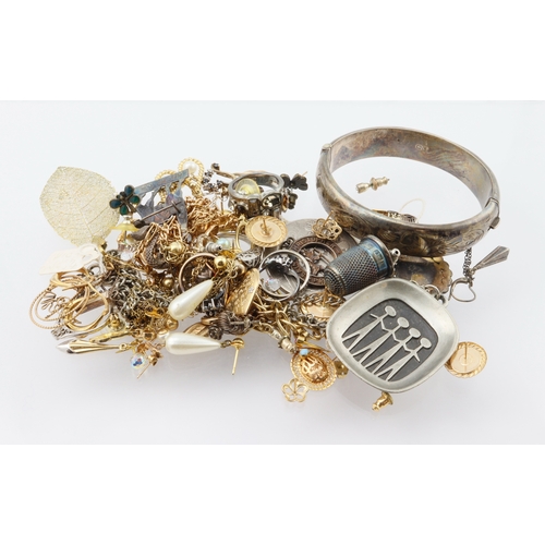 294 - Assorted jewellery, mixed lot to include gold, silver and base metal items, viewing recommended, AF