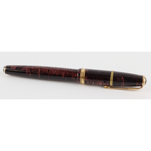 290 - Parker Vacumatic Bergundy Pearl fountain pen, with unusual cap (with central band), Parker 14k nib