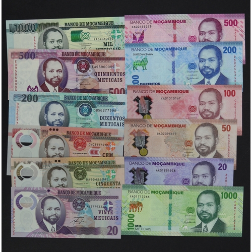 678 - Mozambique (12), 1000 Meticais, 500 Meticais, 200 Meticais, 100 Meticais, 50 Meticais, 20 Meticais, ... 