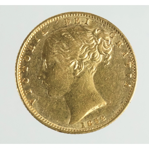 23 - Sovereign 1852 