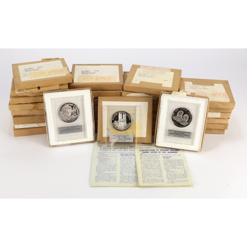 719 - British Commemorative Medals (32) by the Britannia Commemorative Society 1960s-70s, each of which is... 