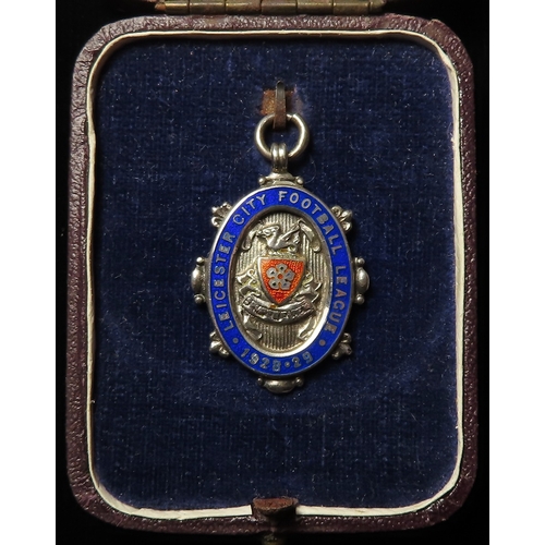 739 - Football Fob, enamelled, hallmarked silver 35x25mm, 9.18g: Leicester City, Football League 1928-29 /... 