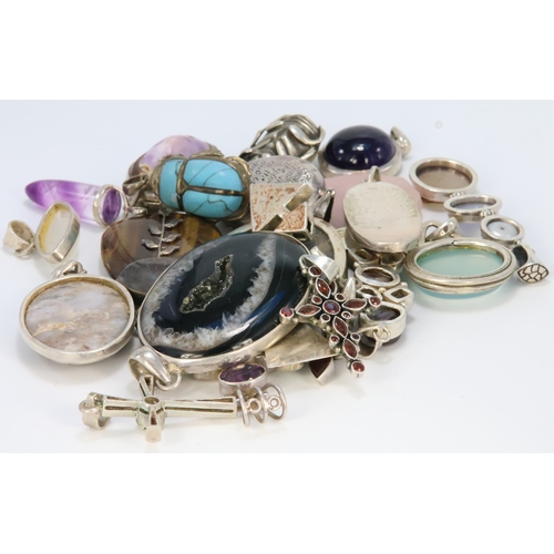 233 - Mixed lot of silver and white metal mounted jewellery, unsorted, gross weight approx 287g, As Found