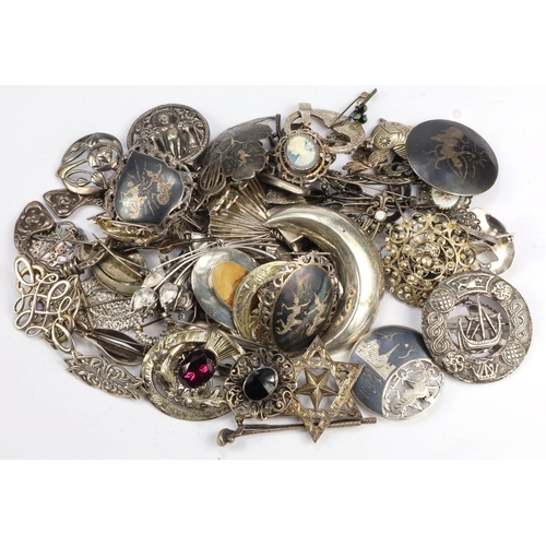 49 - Silver / White metal jewellery (approx. 470g)