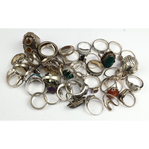 60 - Silver / White metal rings (approx 250g)