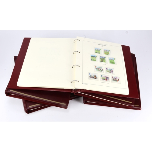 24 - GB - collection UM. M or Used in 5x albums, from 1840 Penny Black to approx 2000, in large box