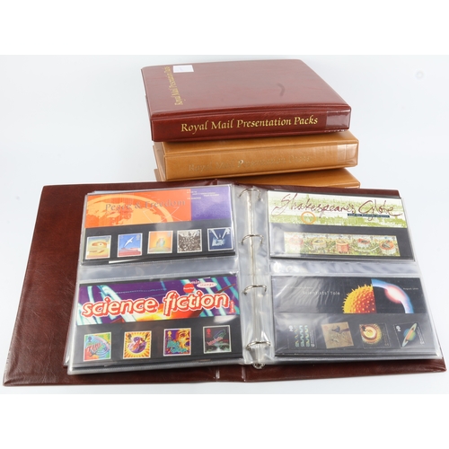 40 - GB - Mixed Presentation Packs housed in 5x albums  (approx 328)