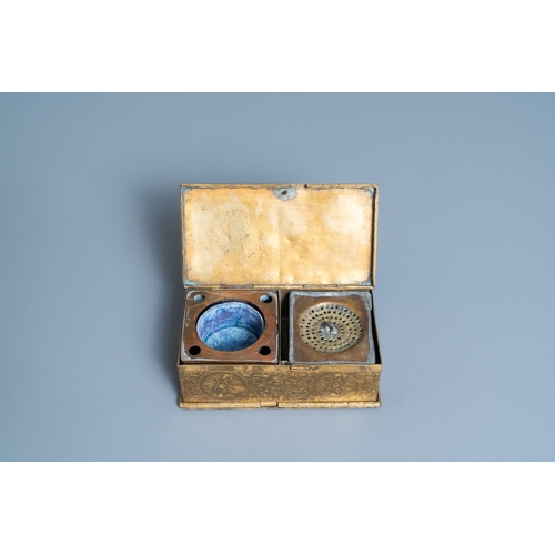 134 - An engraved gilded copper travel inkwell with secret compartment, 17th C.Dim.: 15 x 8 x 5 cm  Proven... 