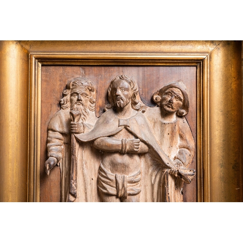 163 - A walnut 'Ecce Homo' panel in a Gothic revival architectural frame, 16th C.Dim.: 43,5 x 34,5 cm (the... 