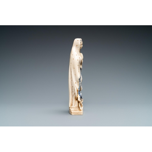 178 - A polychromed and gilded ivory figure of a Madonna, 19th C.Lot subject to CITES-regulations. Availab... 