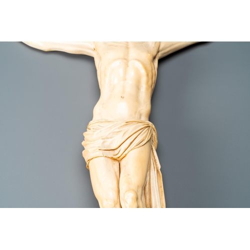 29 - A large ivory Corpus Christi, probably France, 19th C.Lot subject to CITES-regulations. Available fo... 