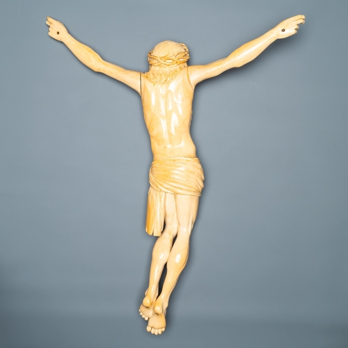 29 - A large ivory Corpus Christi, probably France, 19th C.Lot subject to CITES-regulations. Available fo... 