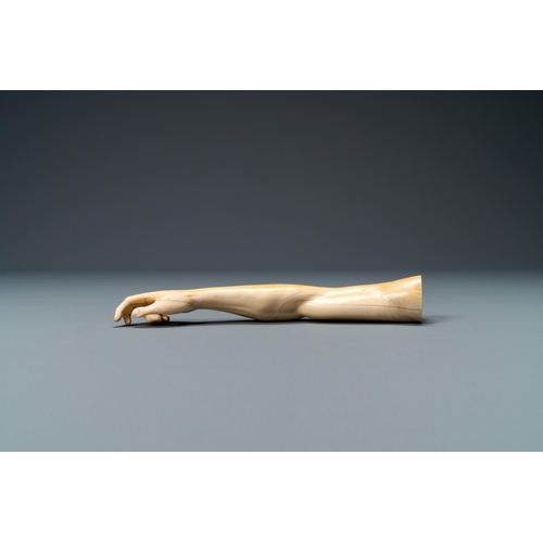 29 - A large ivory Corpus Christi, probably France, 19th C.Lot subject to CITES-regulations. Available fo... 