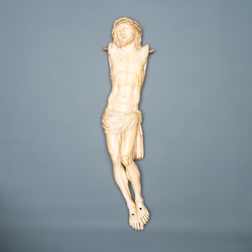 29 - A large ivory Corpus Christi, probably France, 19th C.Lot subject to CITES-regulations. Available fo... 