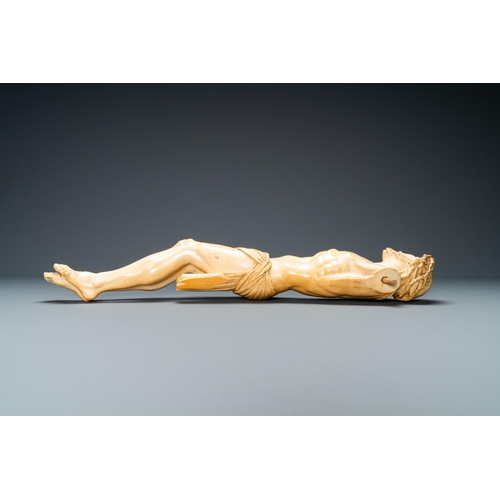 29 - A large ivory Corpus Christi, probably France, 19th C.Lot subject to CITES-regulations. Available fo... 