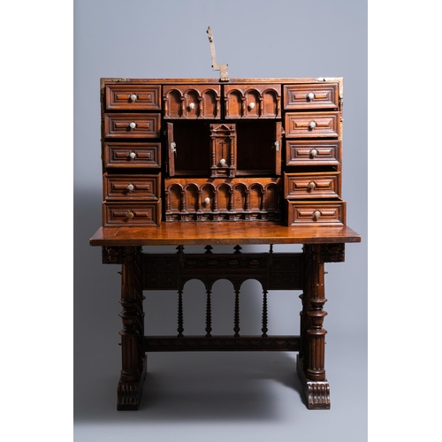 3 - A Spanish bronze-mounted oak 'bargueño' or cabinet on stand, 16th C.Dim.: 147 x 106 x 42,5 cm  Prove... 