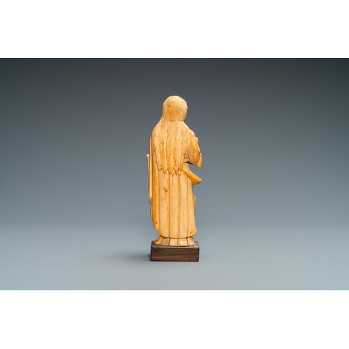 34 - An Indo-Portuguese ivory figure of Mary Magdalen with an ointment jar, probably Goa, 17/18th C.Lot s... 