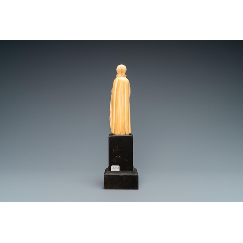 37 - An Indo-Portuguese ivory figure of a saint, probably Goa, 17/18th C.Lot subject to CITES-regulations... 