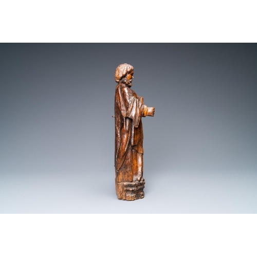 40 - An oak figure of Peter the Apostle, Rhine Valley, Germany, 15th C.H.: 37,5 cm  Provenance: - The Dav... 