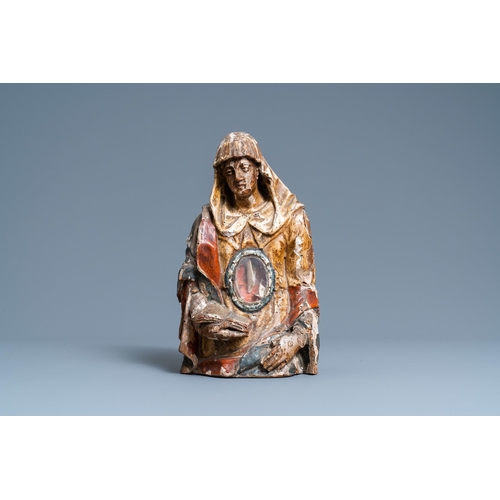 45 - A polychromed and gilded limewood reliquary bust of a female saint, Germany, 2nd half 16th C.H.: 30 ... 