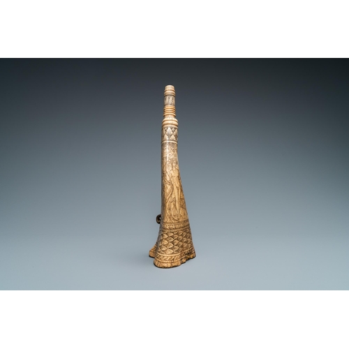 57 - An engraved mythological subject stag antler horn powder flask, probably Germany, 19th C.H.: 31 cm D... 