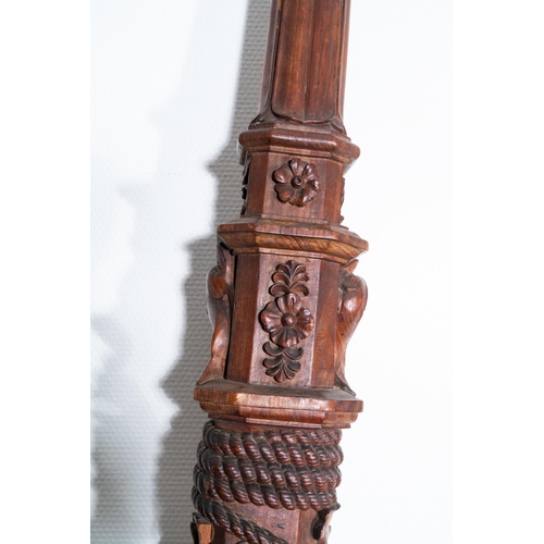 7 - A mahogany boat mast with oak scrolls, France or Italy, 18th C.L.: 275 cm  Provenance: - The Davioud... 