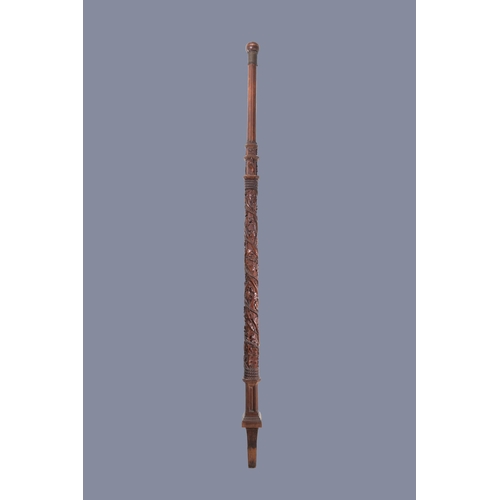 7 - A mahogany boat mast with oak scrolls, France or Italy, 18th C.L.: 275 cm  Provenance: - The Davioud... 