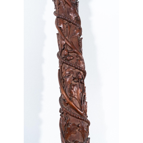 7 - A mahogany boat mast with oak scrolls, France or Italy, 18th C.L.: 275 cm  Provenance: - The Davioud... 