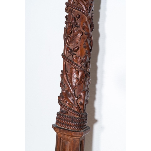 7 - A mahogany boat mast with oak scrolls, France or Italy, 18th C.L.: 275 cm  Provenance: - The Davioud... 