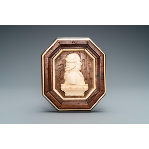 96 - A bone profile bust of Guillotin, France, 19th C.Dim.: 16 x 15 cm (the frame)H.: 9 cm (the bust)  Pr... 