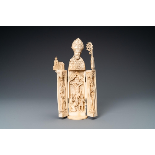 98 - An ivory triptych figure depicting a bishop, Dieppe, France, 19th C.Lot subject to CITES-regulations... 