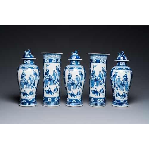 97 - A Chinese blue and white five-vase garniture, Kangxi mark, 19th C.H.: 27 cm (the tallest)... 