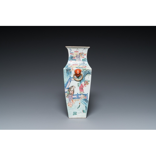 99 - A square Chinese famille rose 'immortals' vase, 19th C.H.: 30 cm